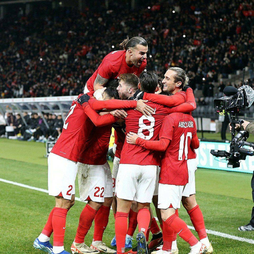 欧洲杯24队巡礼之土耳其:铁血与技术的融合 “星月军团”再掀黑马风暴?